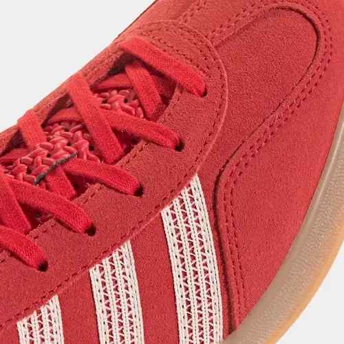 Gazelle Indoor Womens Lifestyle Shoes (Better Scarlet/Wonder White/Gum) 7E61086