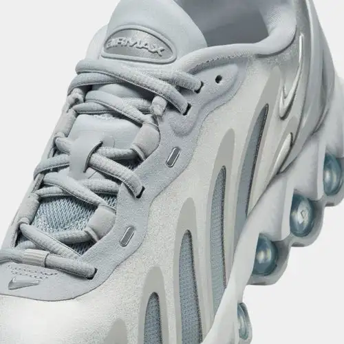Air Max Dn8 Womens Running Shoes (Wold Grey/Metallic Silver/Off White) D5395485