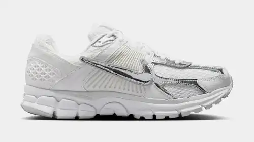 Zoom Vomero 5 Chrome Toe Womens Running Shoes (White/Metallic Silver/Summit White) 5C88A743