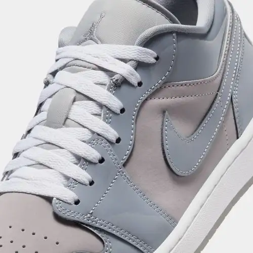 Air Jordan 1 Low Medium Grey Cool Mens Lifestyle Shoes (Medium Grey/White/Cool Grey) 8881456