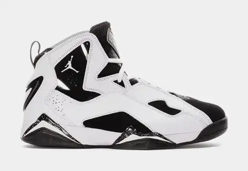 True Flight Mens Basketball Shoes (White/Black) 0AD401043