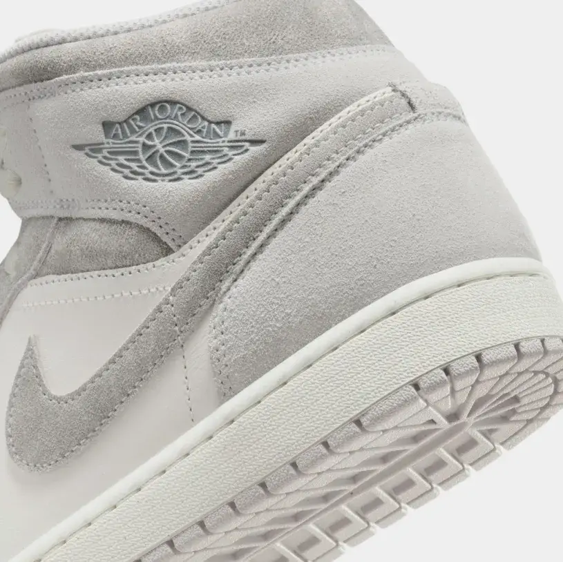 Air Jordan 1 Retro Mid Neutral Grey Mens Lifestyle Shoes (Neutral Grey Sail Smoke Grey) 