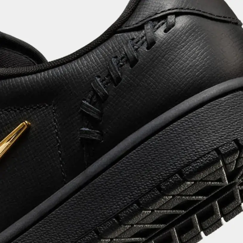 Air Jordan 1 Method Of Make Metallic Gold Womens Lifestyle Shoes (Black Metallic Gold) 