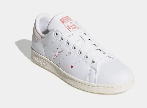 Stan Smith Womens Lifestyle Shoes (White/Red) EE8397
