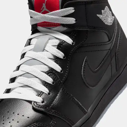 Air Jordan 1 Mid SE Mens Basketball Shoes (Black/Silver Metallic/University Red) 17BB332