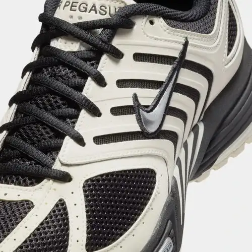 Air Pegasus 2005 Mens Running Shoes (Pale Ivory/Metallic Silver/Coconut Milk/Black)