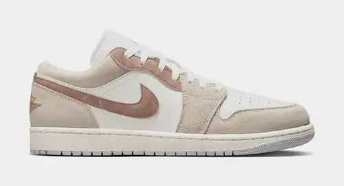 Air Jordan 1 Low SE Legend Light Brown Mens Lifestyle Shoes (Legend Light Brown/Sail/Neutral Grey/Archaeo Brown) 979D16