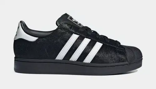 Superstar II Pony Hair Womens Lifestyle Shoes (Core Black/White) DA9345
