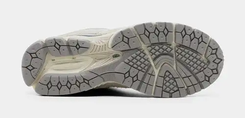 2002R Linen Mens Running Shoes (Beige/Slate Grey) 0832606