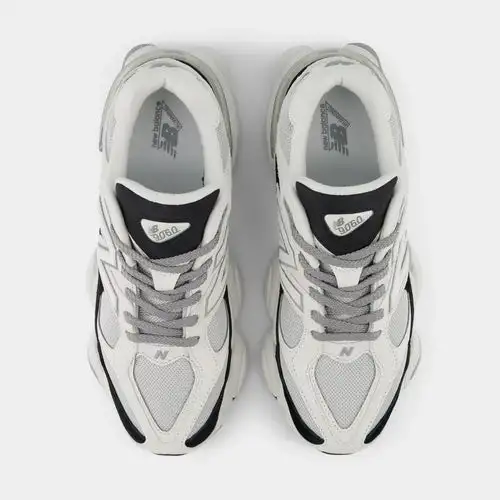 9060 Mens Running Shoes (Grey/Jet Black) 1AC149