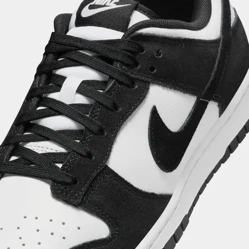 Dunk Low Retro SE Suede Mens Lifestyle Shoes (Black/White)