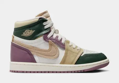 Air Jordan 1 MM High Galatic Jade Womens Lifestyle Shoes (Galactic Jade/Team Gold) 0B0742