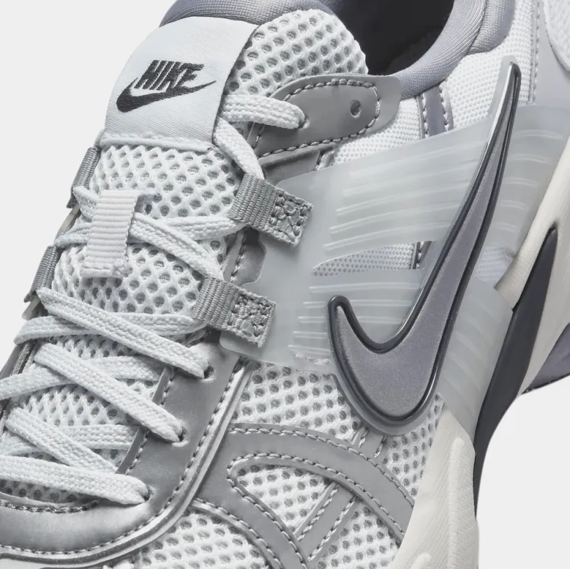 V2K Womens Running Shoes (Pure Platinum/Wolf Grey/Cool Grey/Metallic Cool Grey)