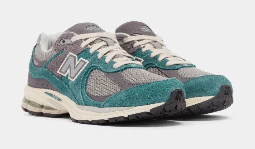 2002R Mens Running Shoes (New Spruce/Magnet)