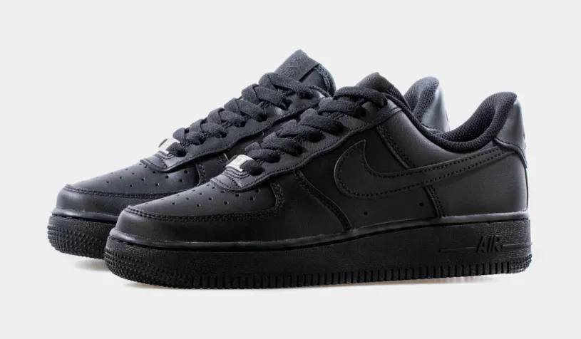 Air Force 1 07 Womens Lifestyle Shoes (Black) 